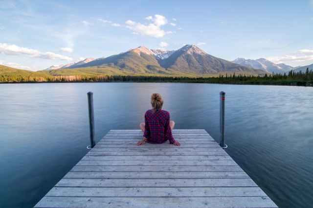 Crafting Serene Outdoor Escapes: Designing the Perfect Deck for Your Home